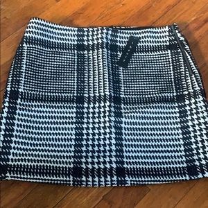Theory skirt, NWT